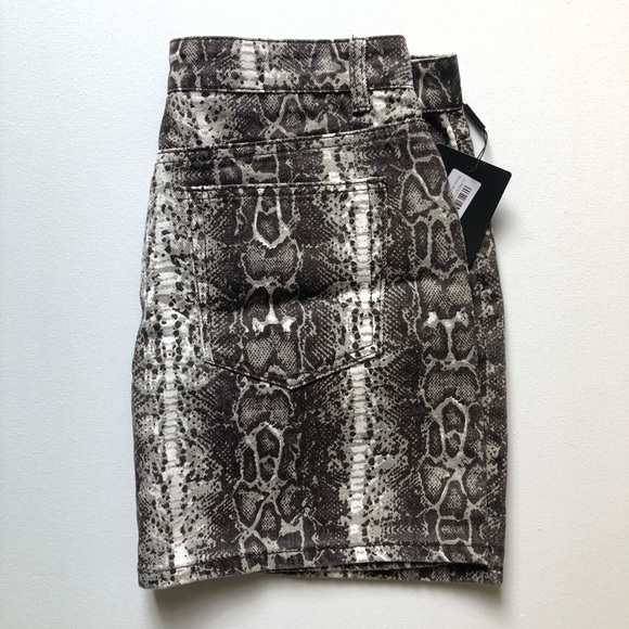 Snake print mini skirt - Picture 2 of 2